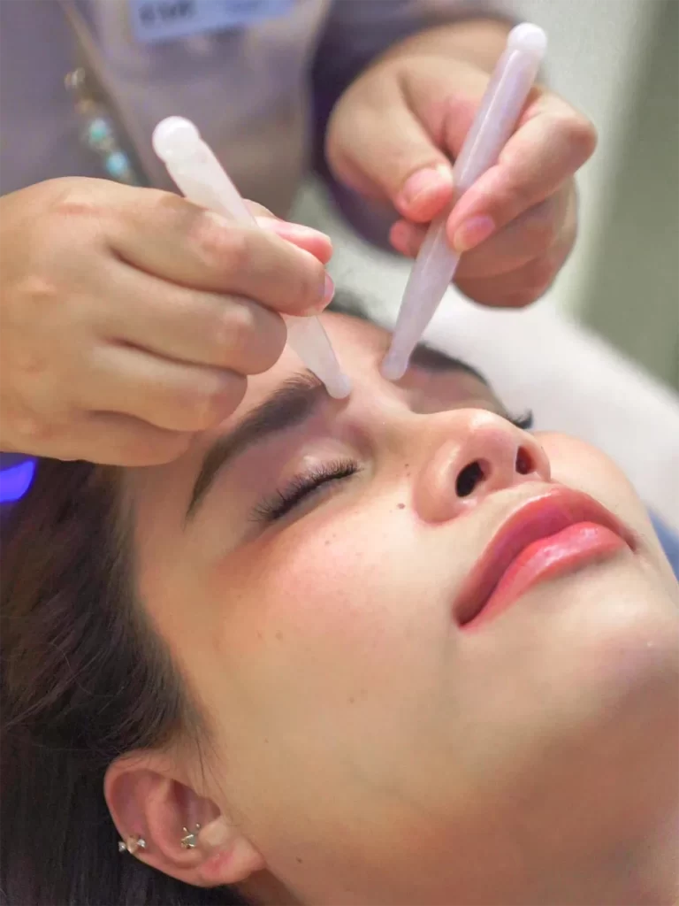 ขัดผิว พอกตัว นวดหน้า และนวดศีรษะ at EAZE Spa Phuket