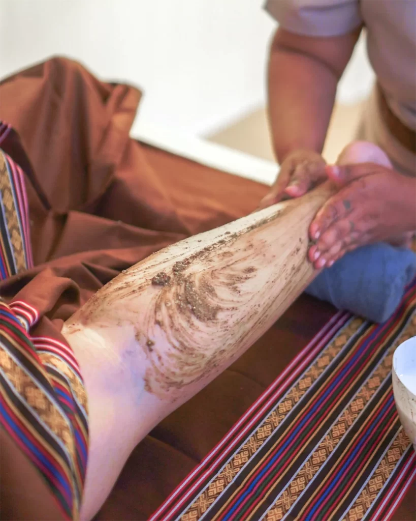 Herbal Scrub & Body Mask at EAZE Spa Phuket